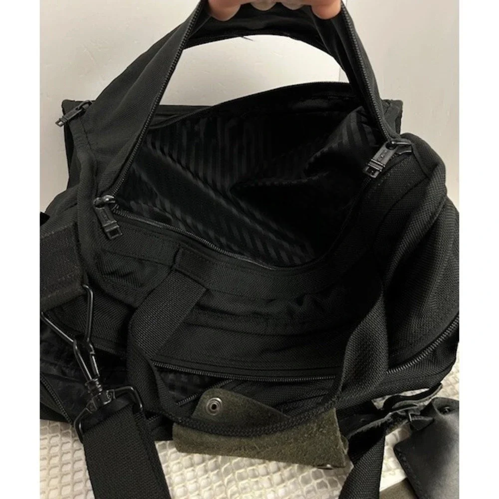 TUMI laptop Briefcase Style 223D3 Nylon Black Travel Career Business‎